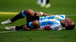 Digadang-gadang bermain membela Argentina, Messi ternyata tak masuk dalam daftar line up. (AP Photo/Juan Karita)