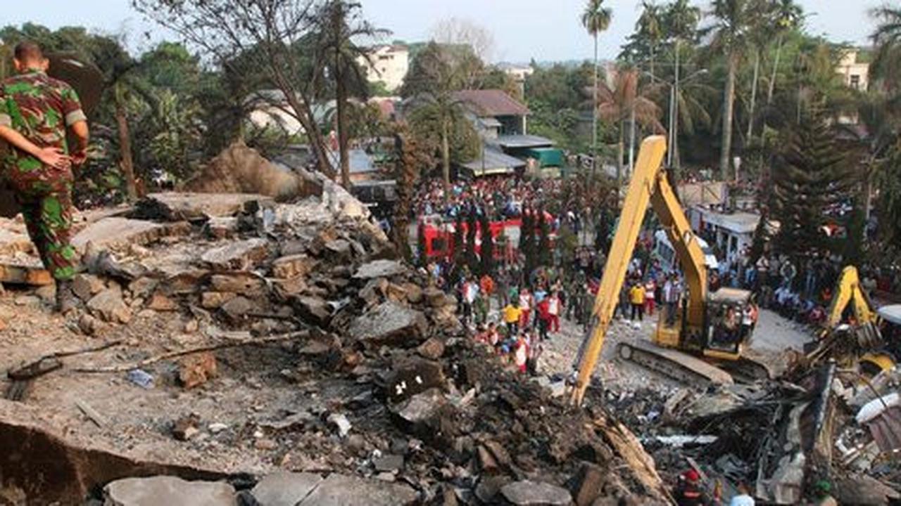 TNI AU: Masalah mesin dan antena liar penyebab Hercules C-130 jatuh