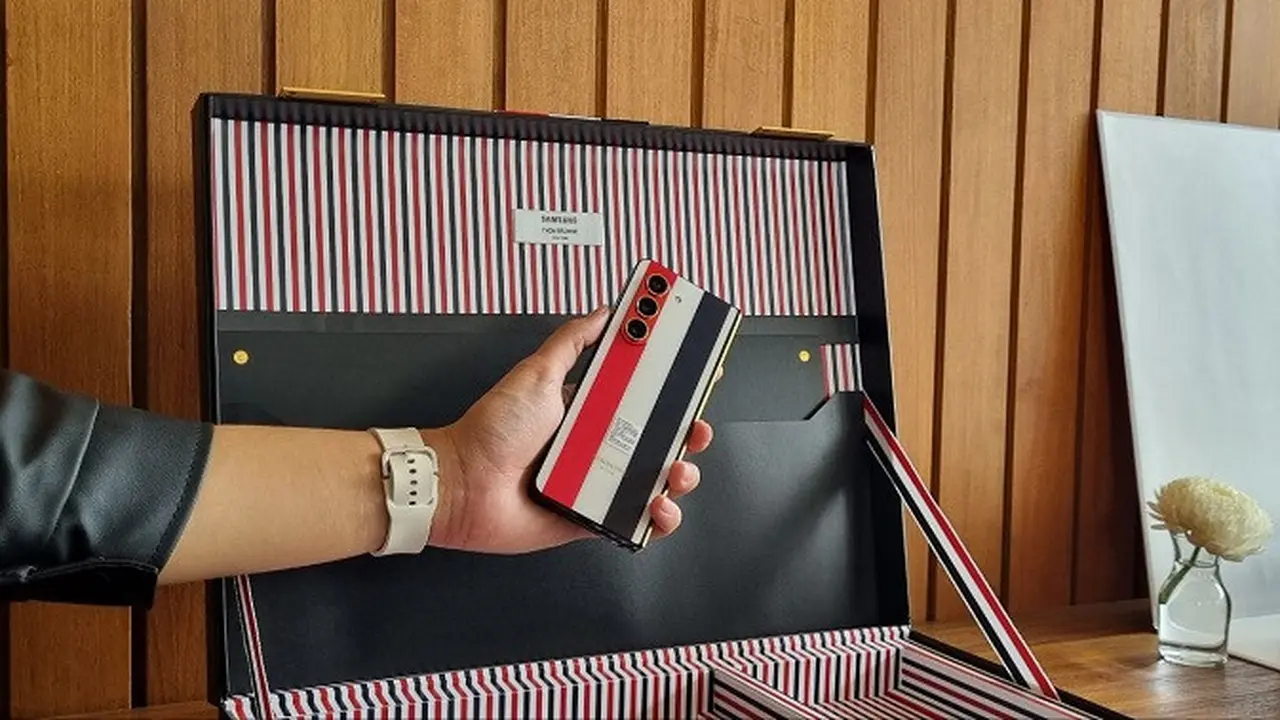 Samsung Galaxy Z Fold 5