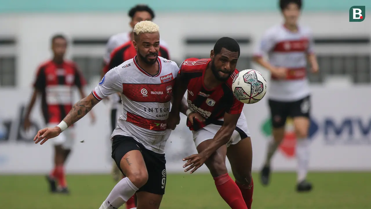 Foto: Dua Kali tertinggal, Persipura Akhirnya Imbangi Madura United 2-2 di BRI Liga 1