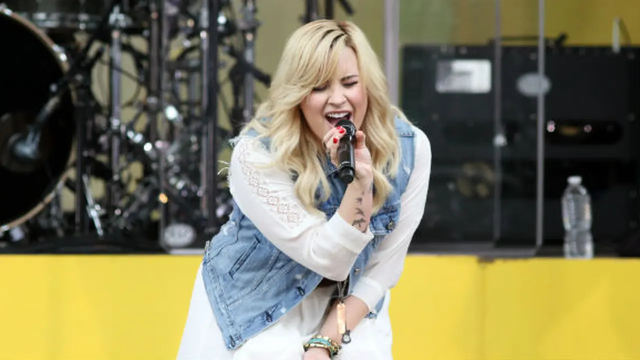 (c) shutterstock