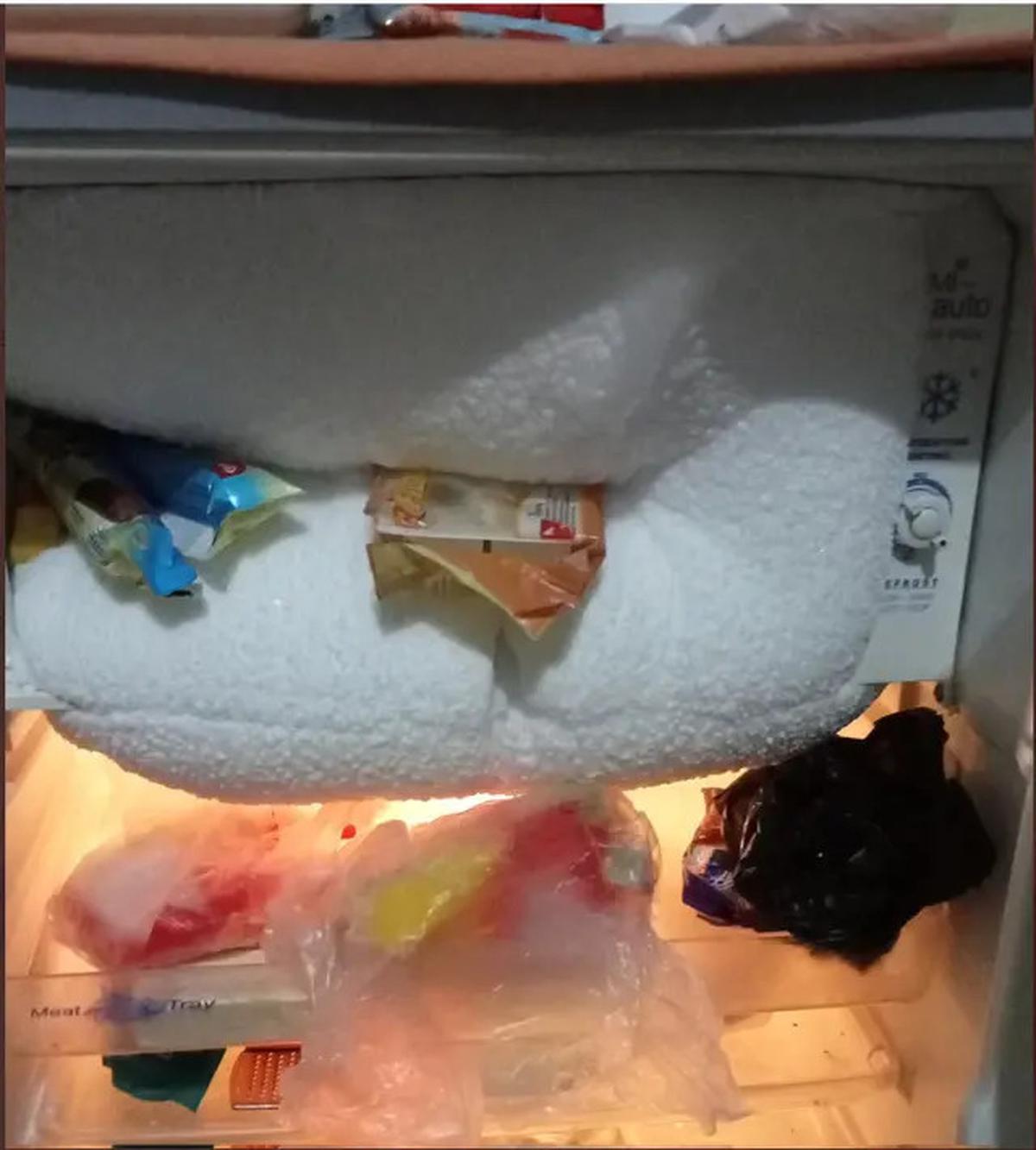 Rahasia Cara Cepat Menghilangkan Bunga Es di Freezer yang Wajib Dicoba