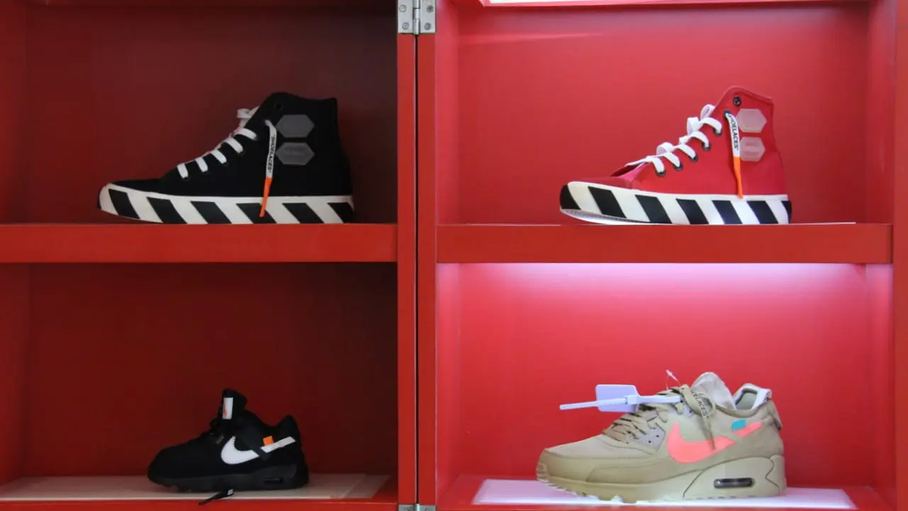 Sneakers