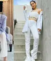 Inspirasi outfit dengan celana putih dari selebriti.