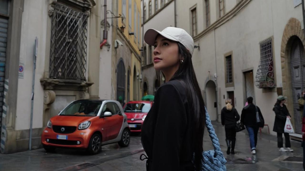 Rayakan 2025, Anya Geraldine Unggah Deretan Foto Cantik 2024 dan Terima Kasih pada Diri Sendiri