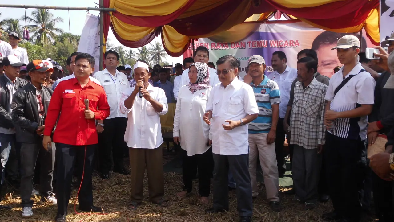 Ikut Panen Raya di Bekasi, JK Janji Sejahterakan Petani