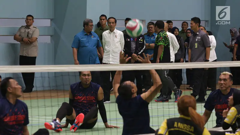 Jokowi Tinjau Latihan Atlet Para Games 2018