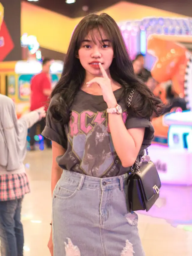 6 Potret Terbaru Ummi Kulsum Quary, Pemain Lenong Kini Bak Seleb Korea