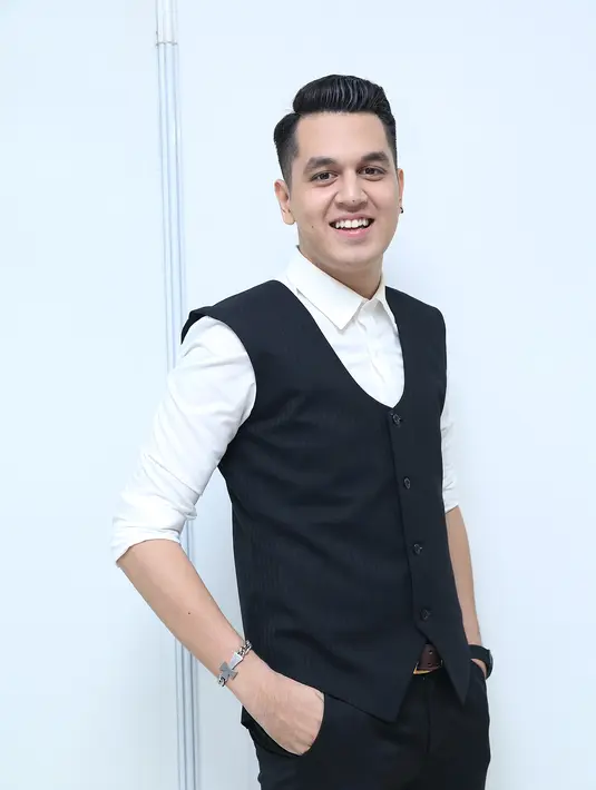 'Selama ini emang kami selalu gampang jalin chemistry. Gampang pasti sih karena udah kebiasaan ada project bareng,' tutur Kevin Julio. (Galih W. Satria/Bintang.com)