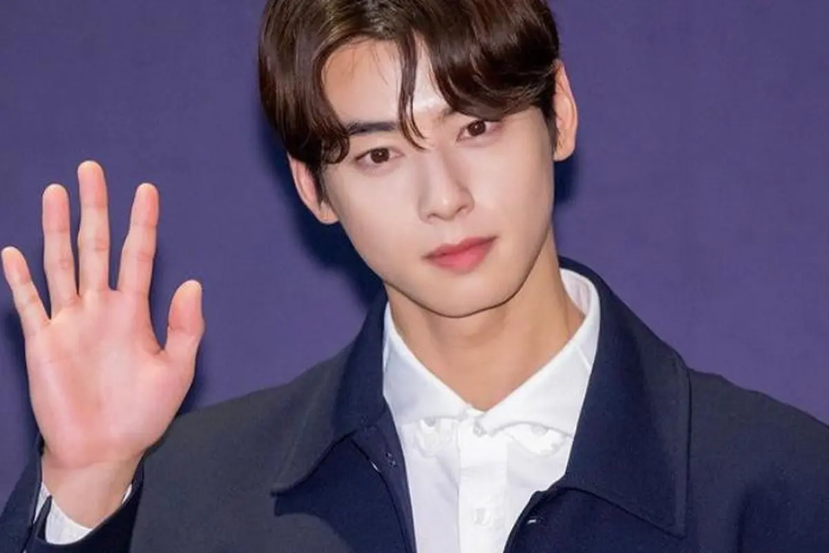Kondangan Rasa Acara Awards, 8 Potret Gaya Seleb Hadiri Pernikahan Lee Seung Gi dan Lee Da In