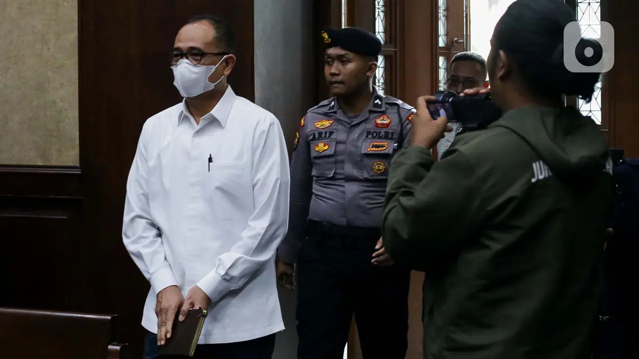 Rafael Alun Trisambodo Dituntut 14 tahun Penjara