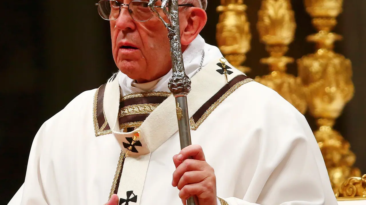 201612225-Misa-Natal-Italia-Paus-Fransiskus-Reuters