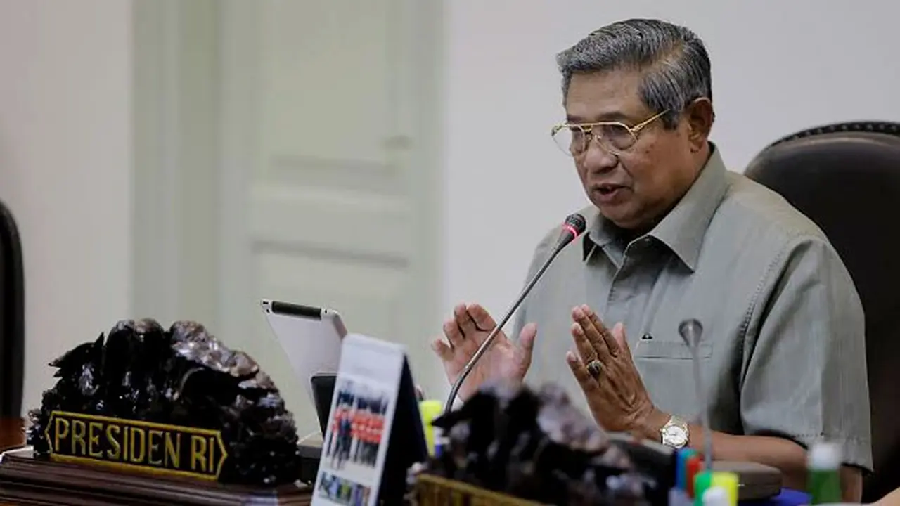 2-sby-beberkan-isi-surat-131127b.jpg