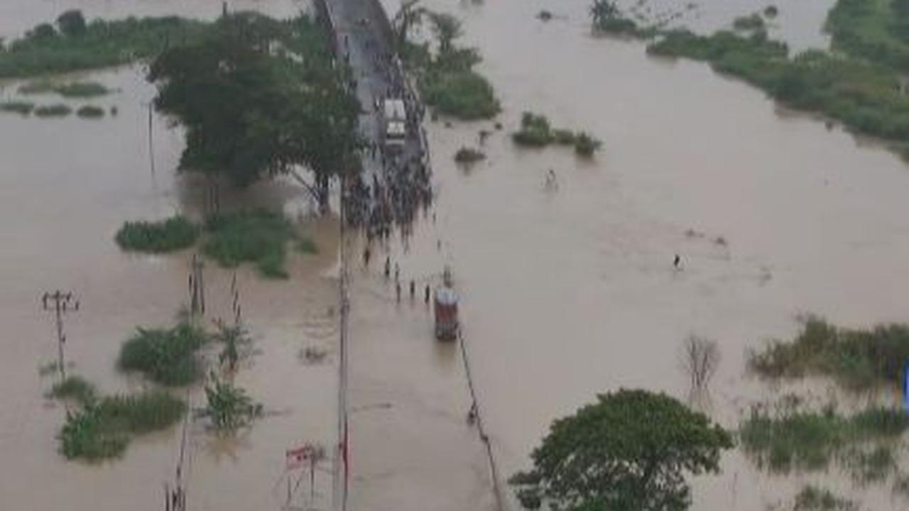 Sungai Tuntang Meluap Sebabkan Jalur Semarang - Grobogan Lumpuh Total, Ini Penampakannya