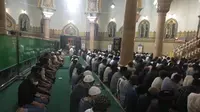 Warga Medan Antusias Salat Tarawih Berjemaah di Masjid Raya Al-Mashun