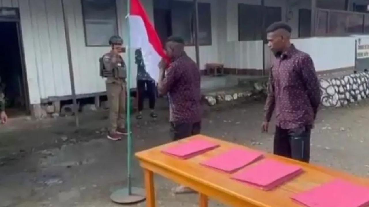 Momen 4 Eks Anggota OPM Ucap Sumpah Setia ke NKRI