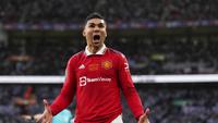 Pemain MU, Casemiro, merayakan golnya ke gawang Newcastle saat bertanding pada final Carabao Cup di Wembley, Minggu (26/2/2023) waktu setempat. (AP Photo/Alastair Grant)