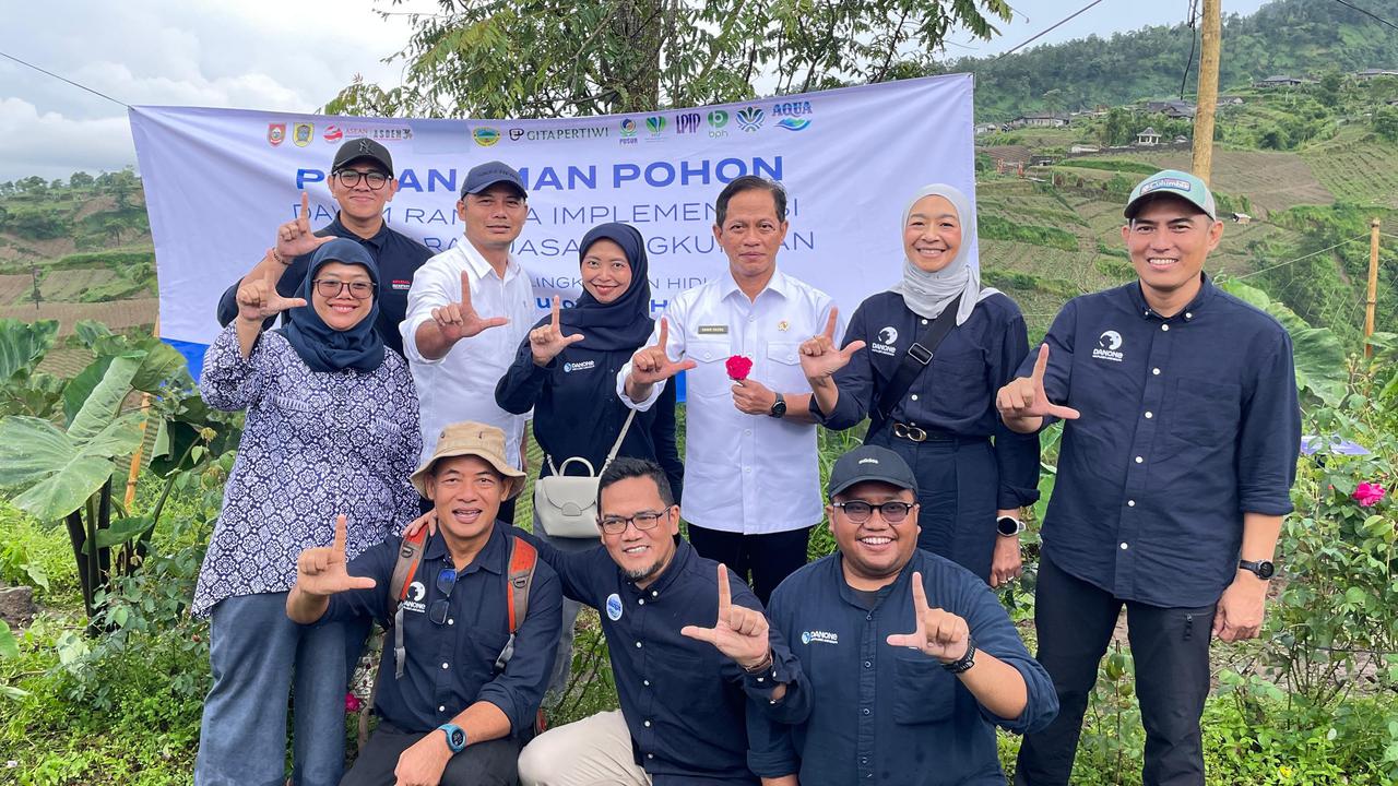 Komitmen Aqua Implementasikan Permen Lingkungan Hidup Soal Pembayaran Jasa Lingkungan