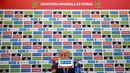 Pelatih Spanyol, Vicente del Bosque saat memberikan keterangan kepada awak media di Las Rozas, Spanyol, (17/5/2016). Meski Cedara bintang Manchester City, David Silva tetap ikut di piala Eropa 2016. (REUTERS / Juan Medina)