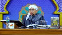 Pengasuh LPD Al Bahjah KH Yahya Zainul Ma’arif alias Buya Yahya. (YouTube Al Bahjah TV)