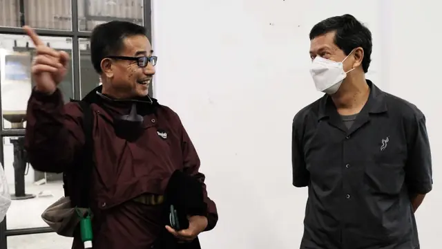 Ferry Mursyidan Baldan dan Candra Darusman saat mengenang setahun kepergian Bens Leo (ist)