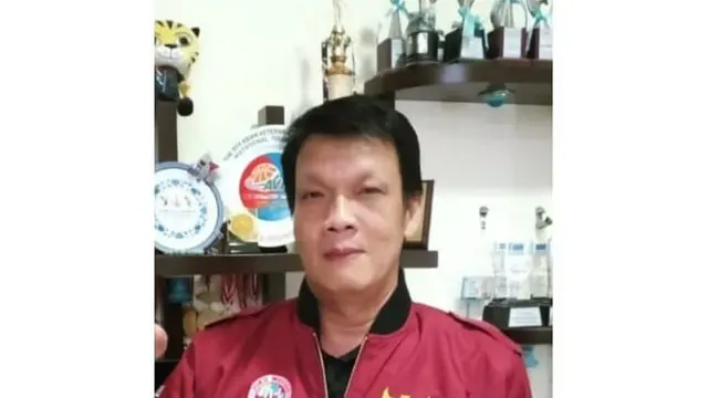Profil Lie Tjui Tek Ayahanda Vincent Kosasih (credit: https://www.instagram.com/lietjuitek1964/)