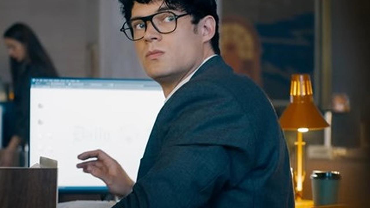 Clark Kent dalam film Superman 2025 diperankan oleh David Corenswet