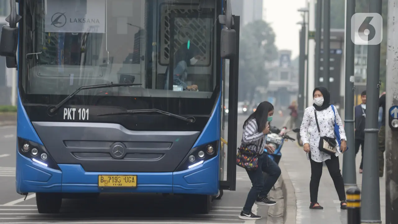 Sejumlah Halte Diperbaiki, Transjakarta Tetap Beroperasi Normal