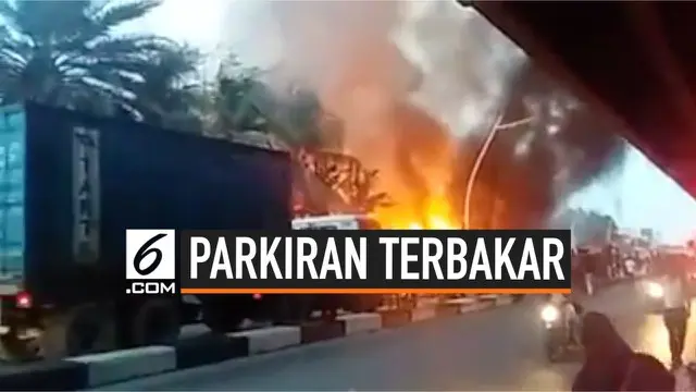Kebakaran terjadi di sebuah parkiran di Pademangan, Jakarta Utara. Belasan mobil pemadam dikerahkan untuk menjinakkan api, dilaporkan puluhan mobil hangus terbakar.