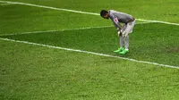 Kiper Timnas Malaysia U-22, Muhammad Haziq Nadzli, yang mencetak gol bunuh diri di final SEA Games 2017. (Bola.com/Dok. AFC)