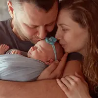 Ilustrasi keluarga kecil yang bahagia/copyright freepik,com/freepic.diller