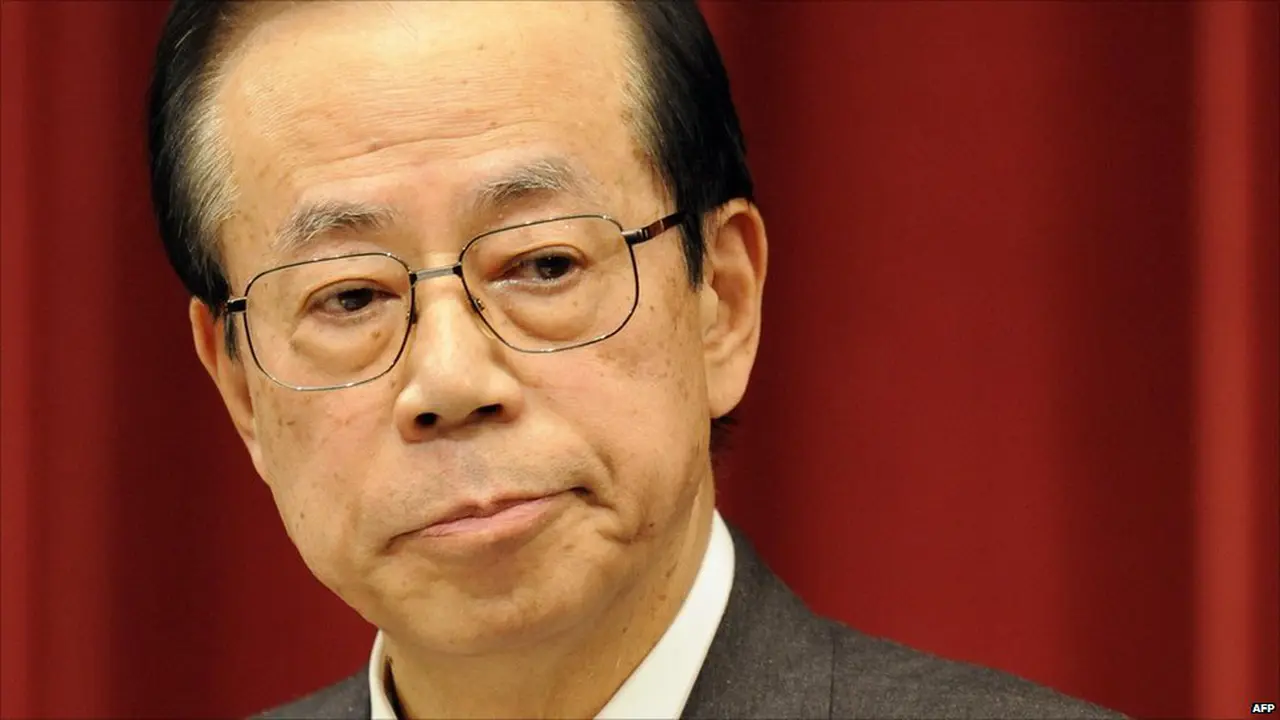 Pakai Batik, Mantan PM Jepang Ucapkan Selamat HUT RI