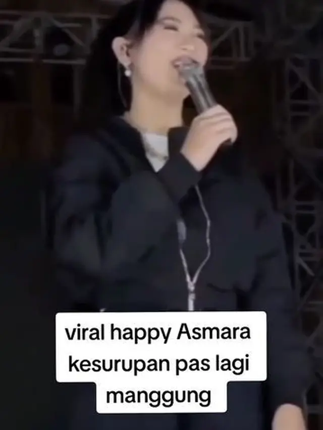 6 Potret Detik-Detik Happy Asmara Kesurupan Saat Manggung, Senyumnya Berbeda