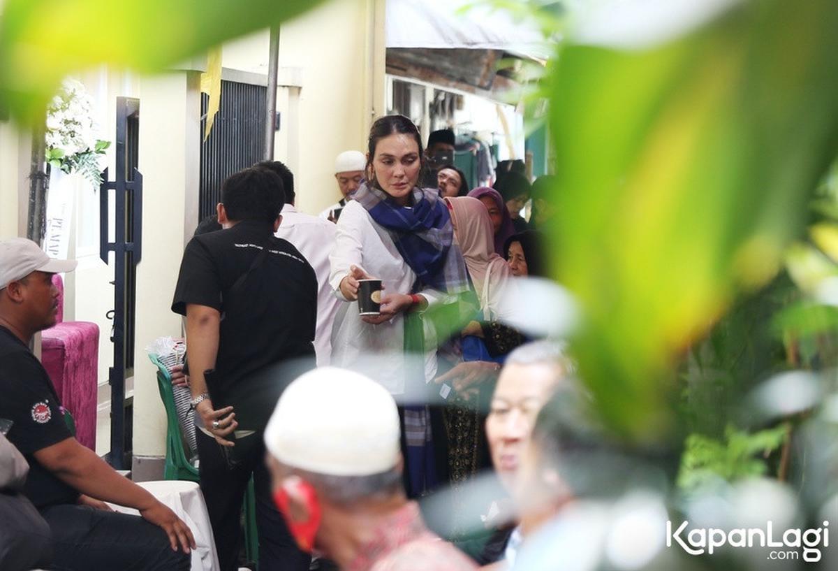 Luna Maya Tak Canggung