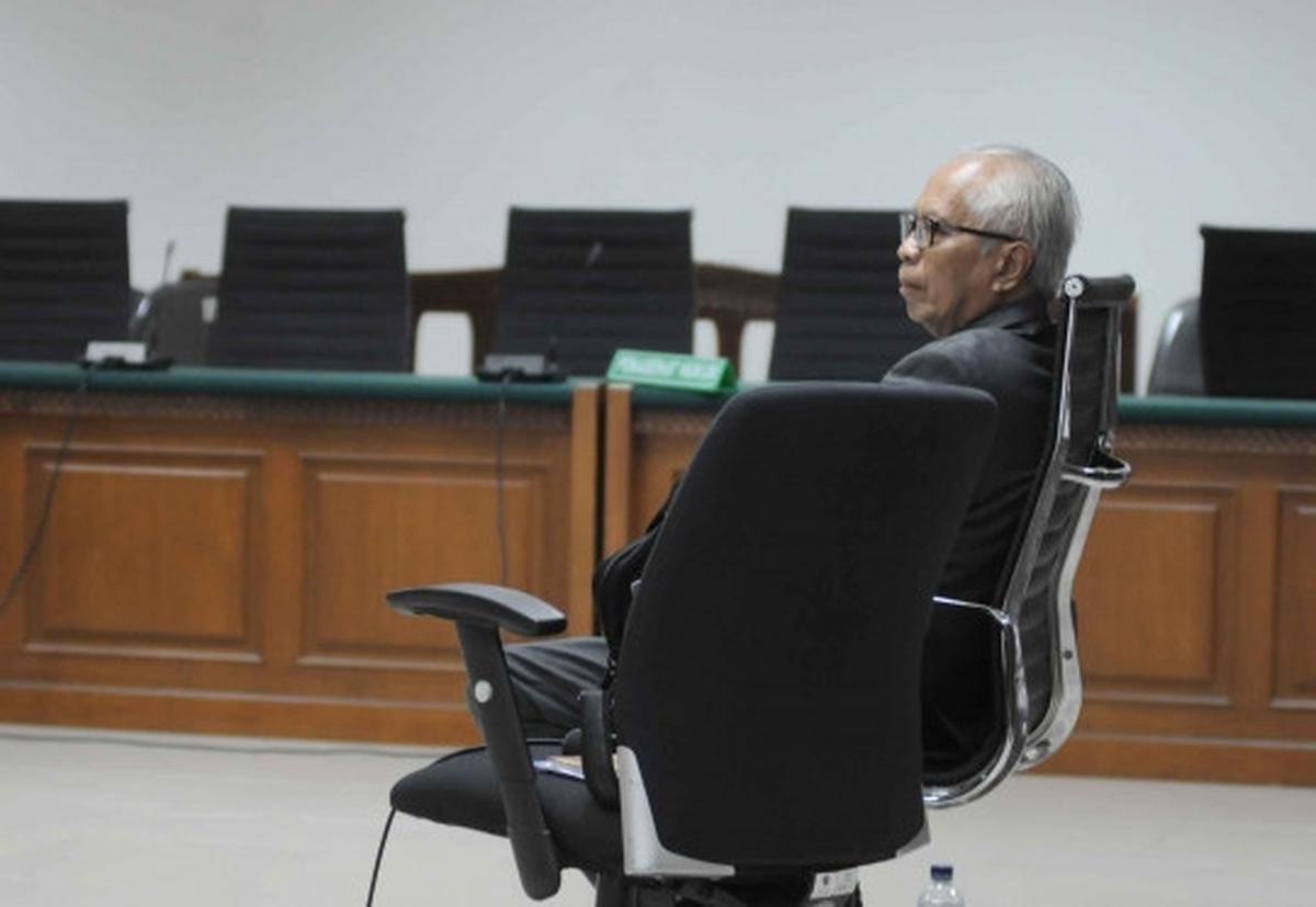 Hakim izinkan OC Kaligis berobat, sidang perdana kembali ditunda