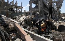 FOTO: Menolak Pasrah, Warga Jalur Gaza Hadapi Blokade Israel dengan Ciptakan Bahan Bakar dari Sampah