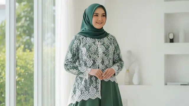 Model Gamis Brokat Cutting A-Line untuk Tubuh Berisi