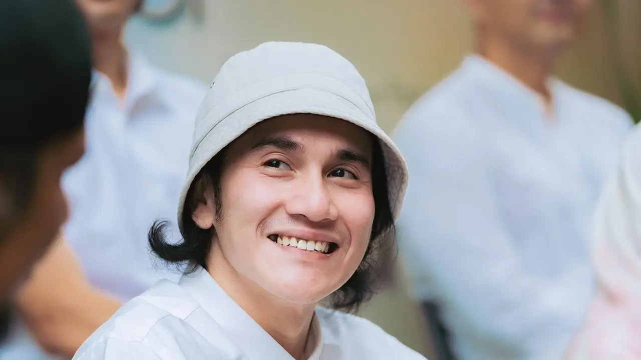 Vino G. Bastian