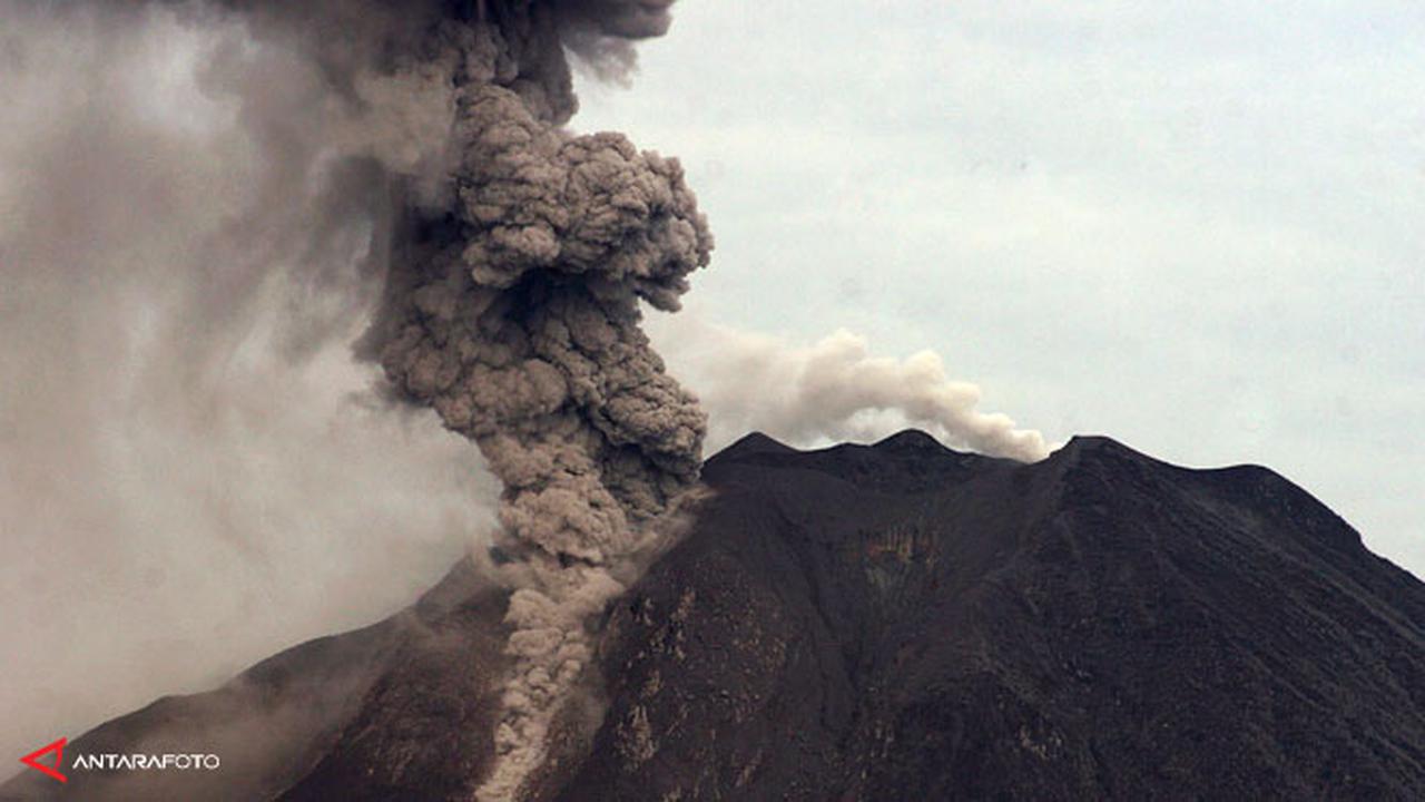 sinabung-meleteus-lagi-131114b.jpg