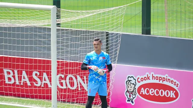 Patrik Le Giang - Timnas Vietnam