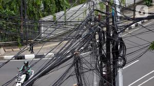 Pramono Buka Opsi Swasta Terlibat Tata Kabel Semrawut di Jakarta
