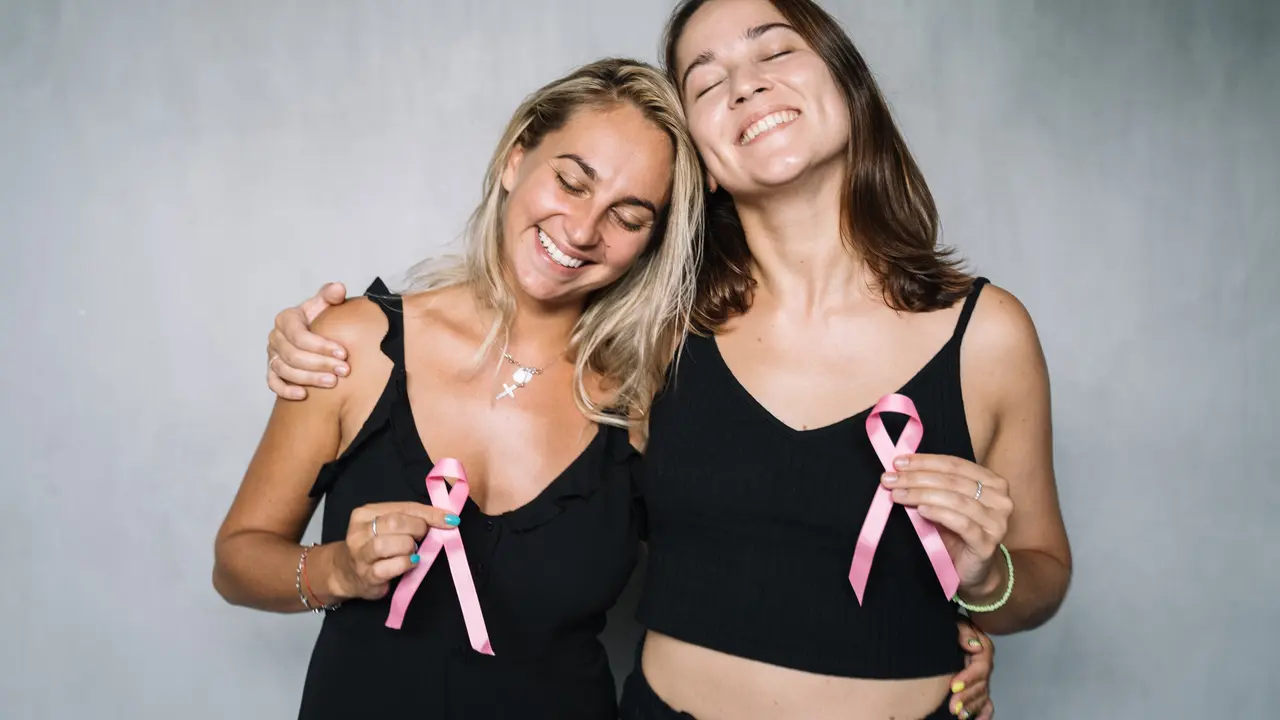 Sejarah dan Fakta No Bra Day yang Kerap Jadi Kontroversi