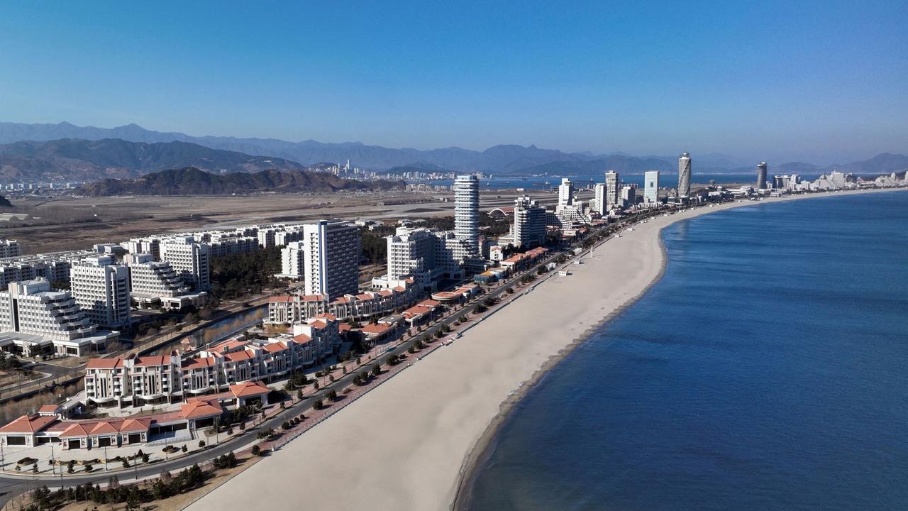 Resor wisata pantai di Korea Utara