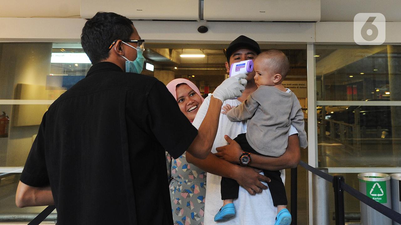 Virus Corona Jadi Pandemi, Mal di Tangsel Periksa Suhu Tubuh Pengunjung