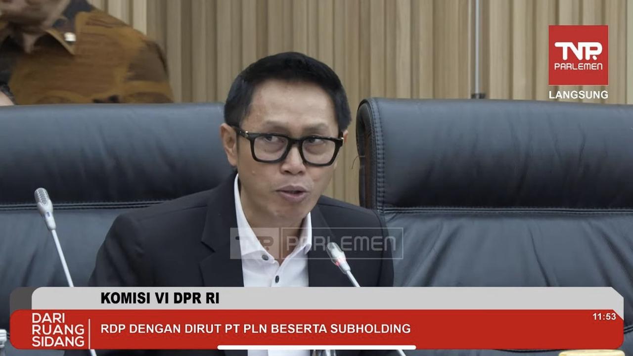 Perdana, Eko Patrio Kembali Aktif di Parlemen Pimpin Rapat komisi VI DPR