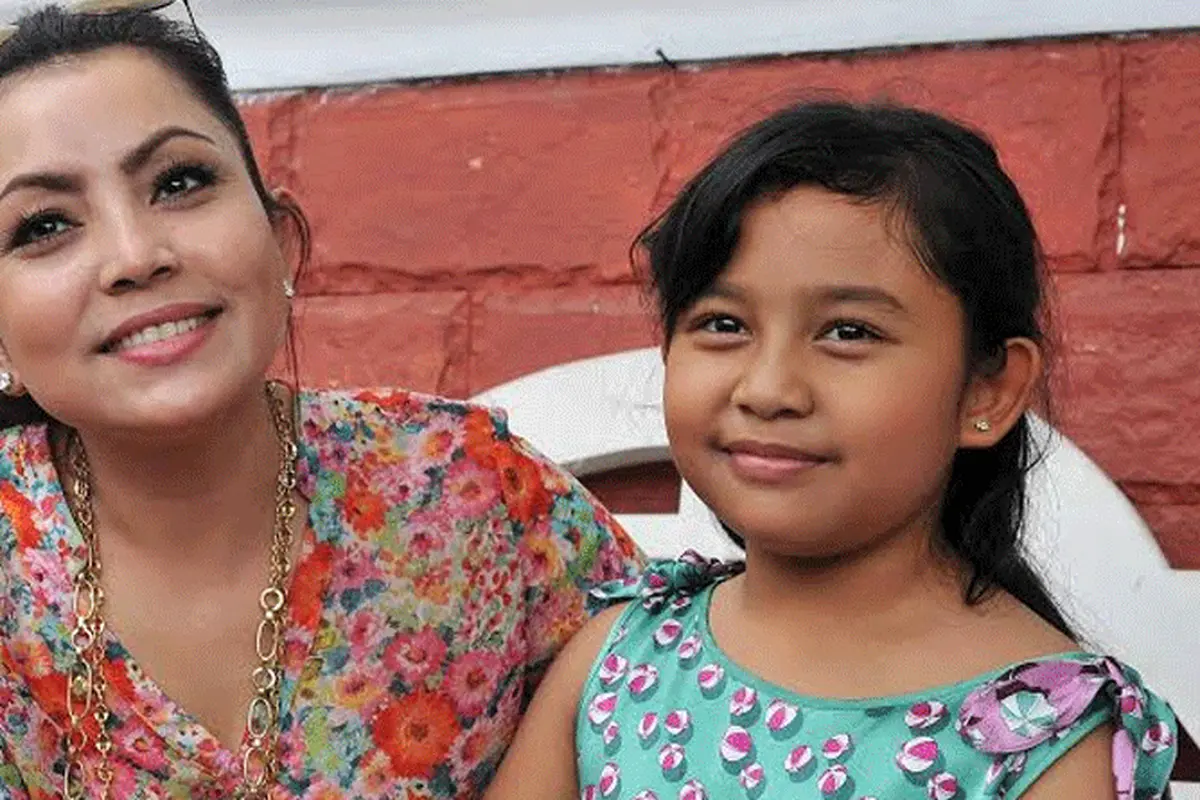 [Bintang] Mayangsari-Khiran Siti Hartina Trihatmodjo
