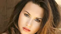 Demi Lovato Masih Tak Percaya Ayahnya Meninggal Dunia