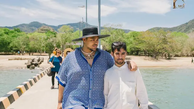 Ivan Gunawan dan Make Up Artist Manscrow Gilang (https://www.instagram.com/p/CqAl2Yspk3P/)