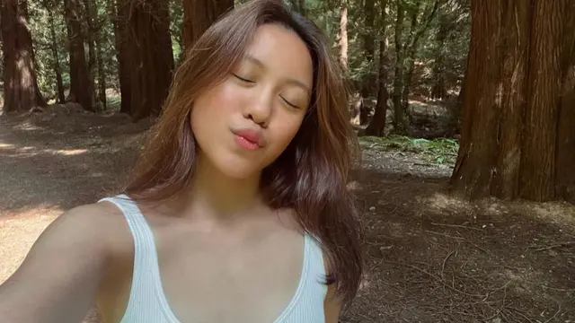 Aktivitas Loly di Inggris