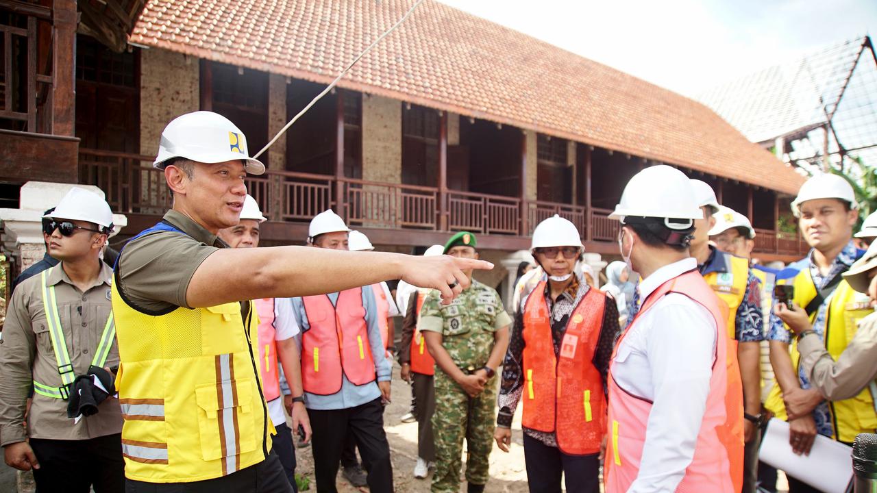 Menko AHY Tinjau Revitalisasi Asrama Inggrisan dan Pasar Banyuwangi yang Jadi Kawasan Heritage